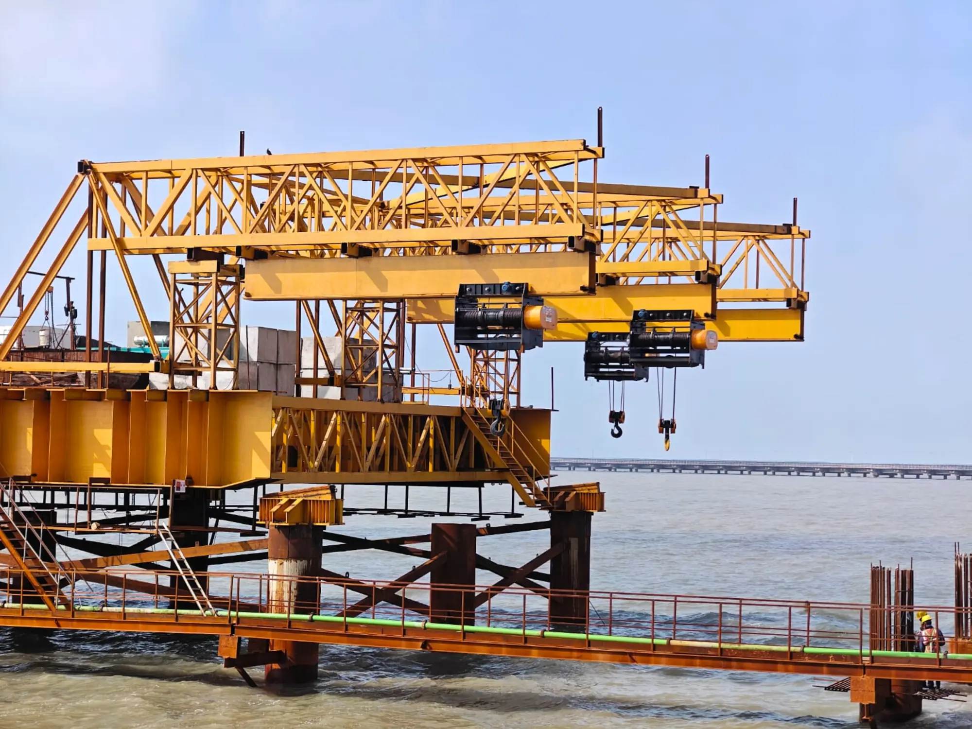 WIRE ROPE HOIST